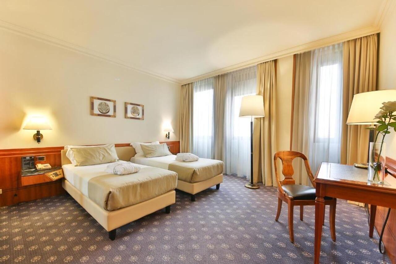 Hotel Leon D'Oro Verona Esterno foto