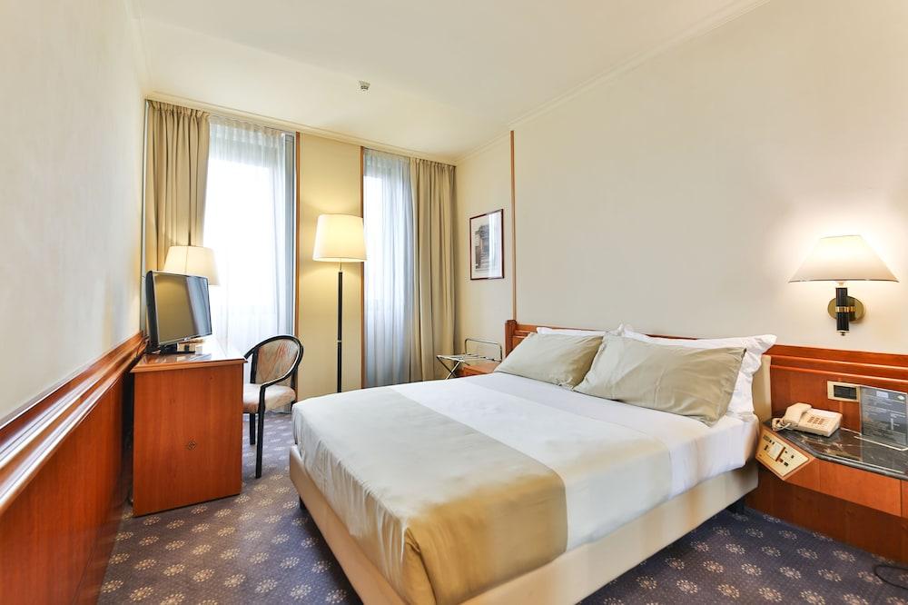 Hotel Leon D'Oro Verona Esterno foto