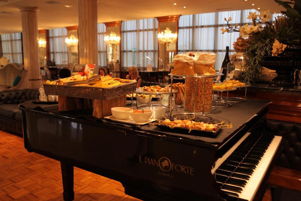 Hotel Leon D'Oro Verona Esterno foto